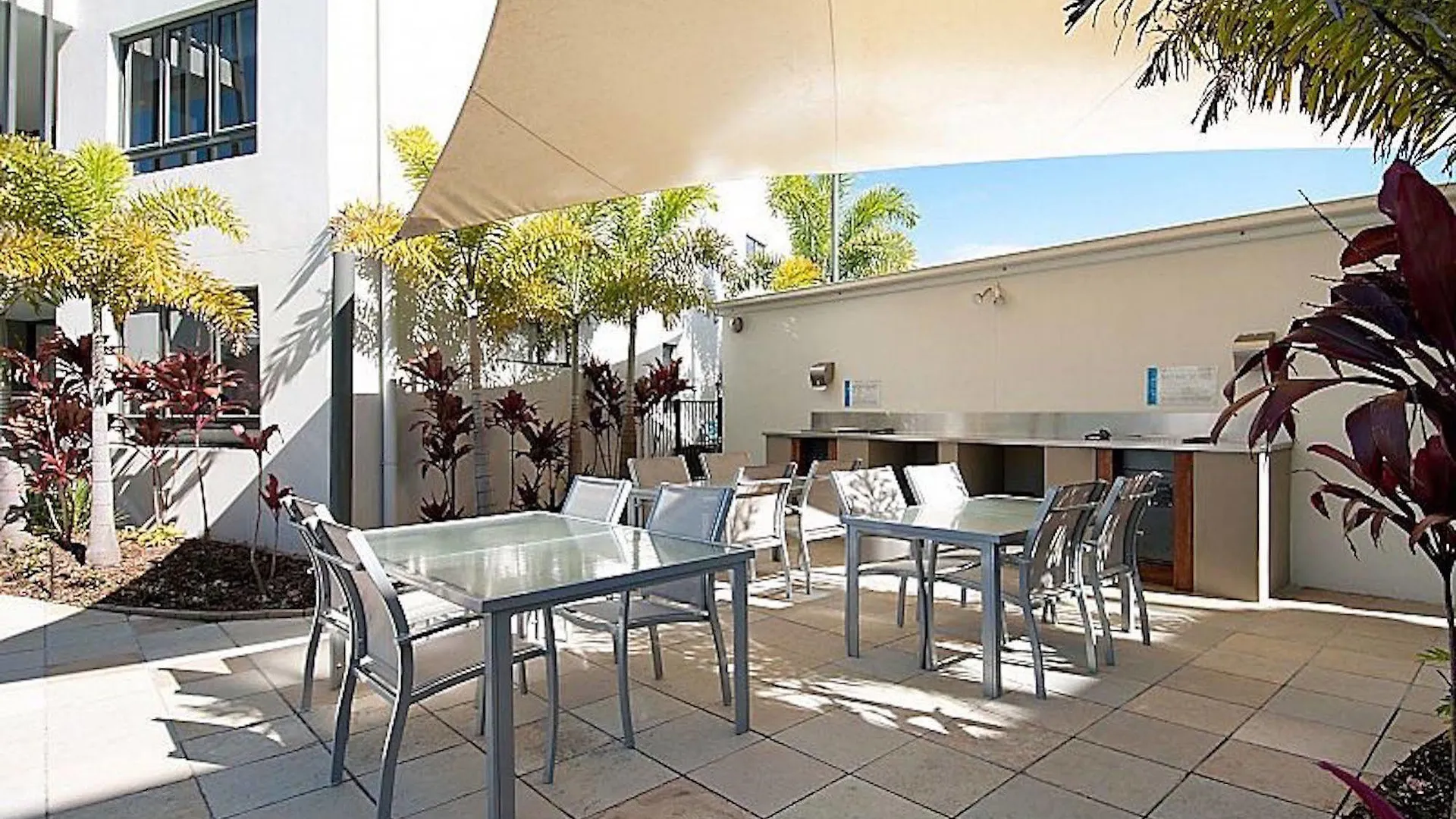Sand Dunes Resort Accommodation Marcoola